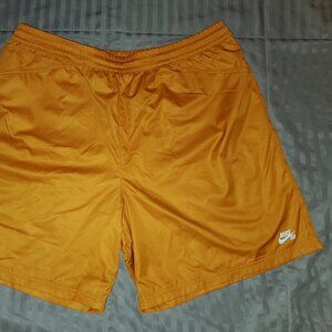 MENS GOLD NIKE SB SHORTS X-LARGE
